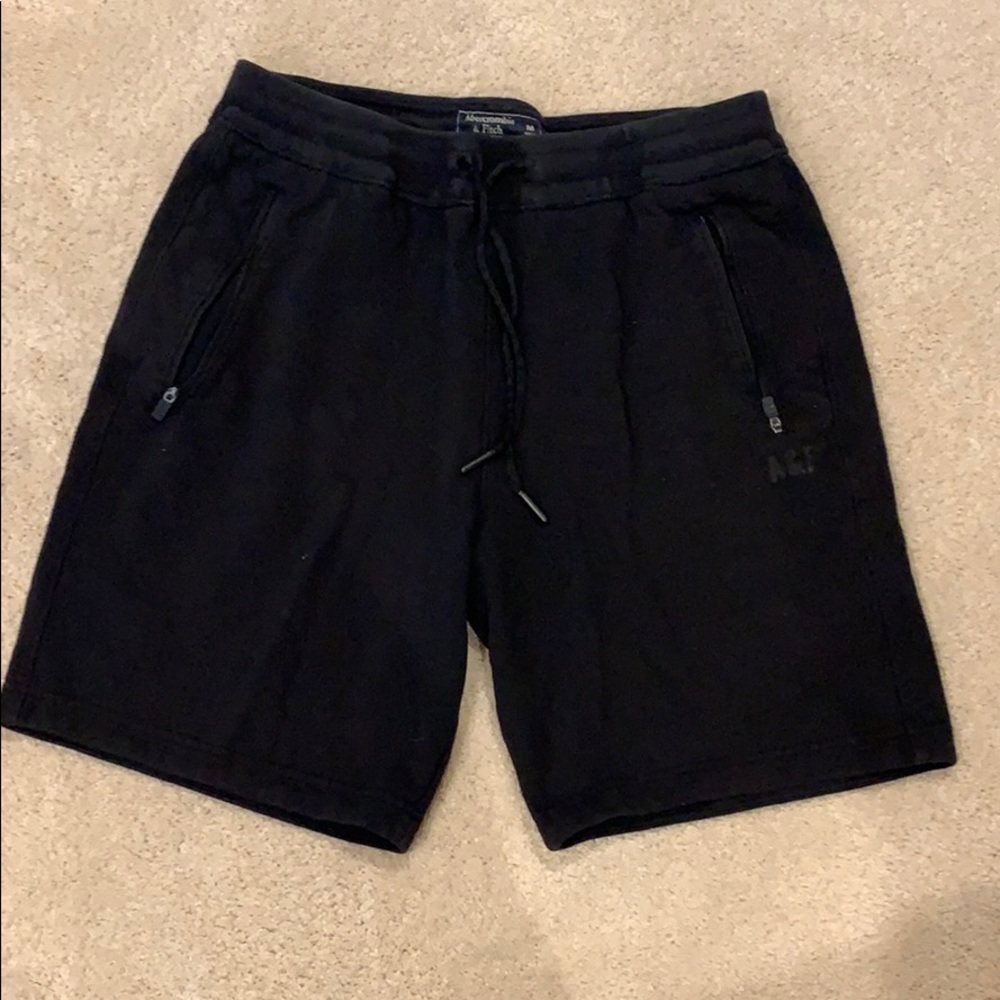 Black Abercrombie & Fitch shorts - Picture 3 of 6
